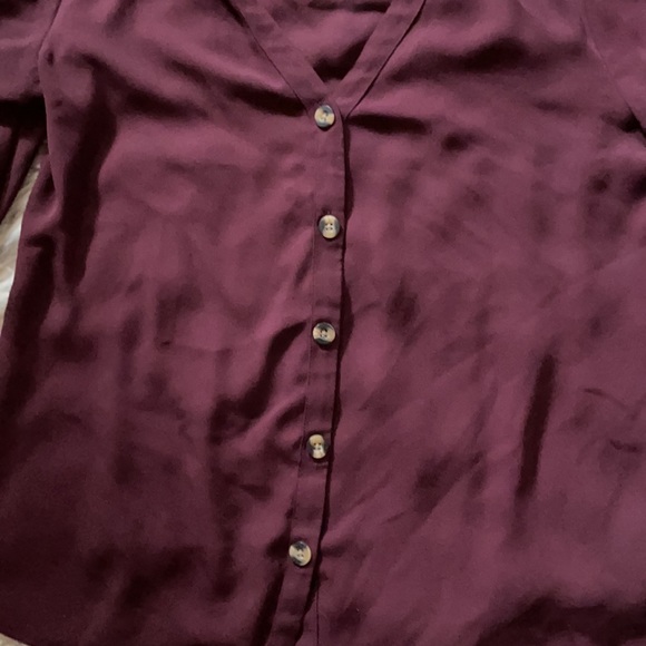 Burgundy flowy blouse - Picture 2 of 3